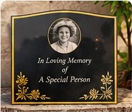 Memorial plaques